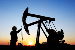 原油价格累计下跌约3%，成为棕榈油市场的关键利